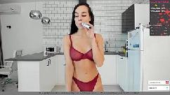 Streaptease cute girl diffgirls